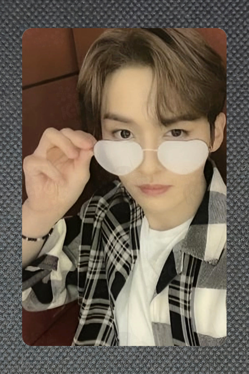 Stray Kids NOEASY Streaming Event LEE KNOW