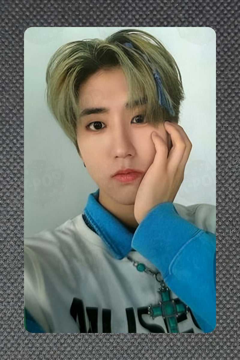 Stray Kids Social Path / Super Bowl -Japanese ver.- LIMITED A SEUNGMIN