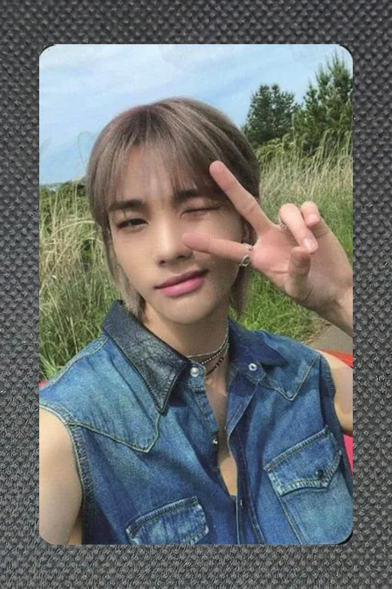 Stray Kids ‘Stay in STAY’ in JEJU EXHIBITION "TO STAY, FROM STRAY KIDS" JYP SHOP HYUNJIN