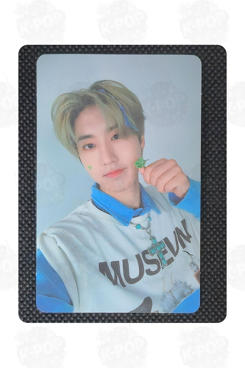 Stray Kids SKZ HAN Social Path / Super Bowl -Japanese ver.- STANDARD Photocard