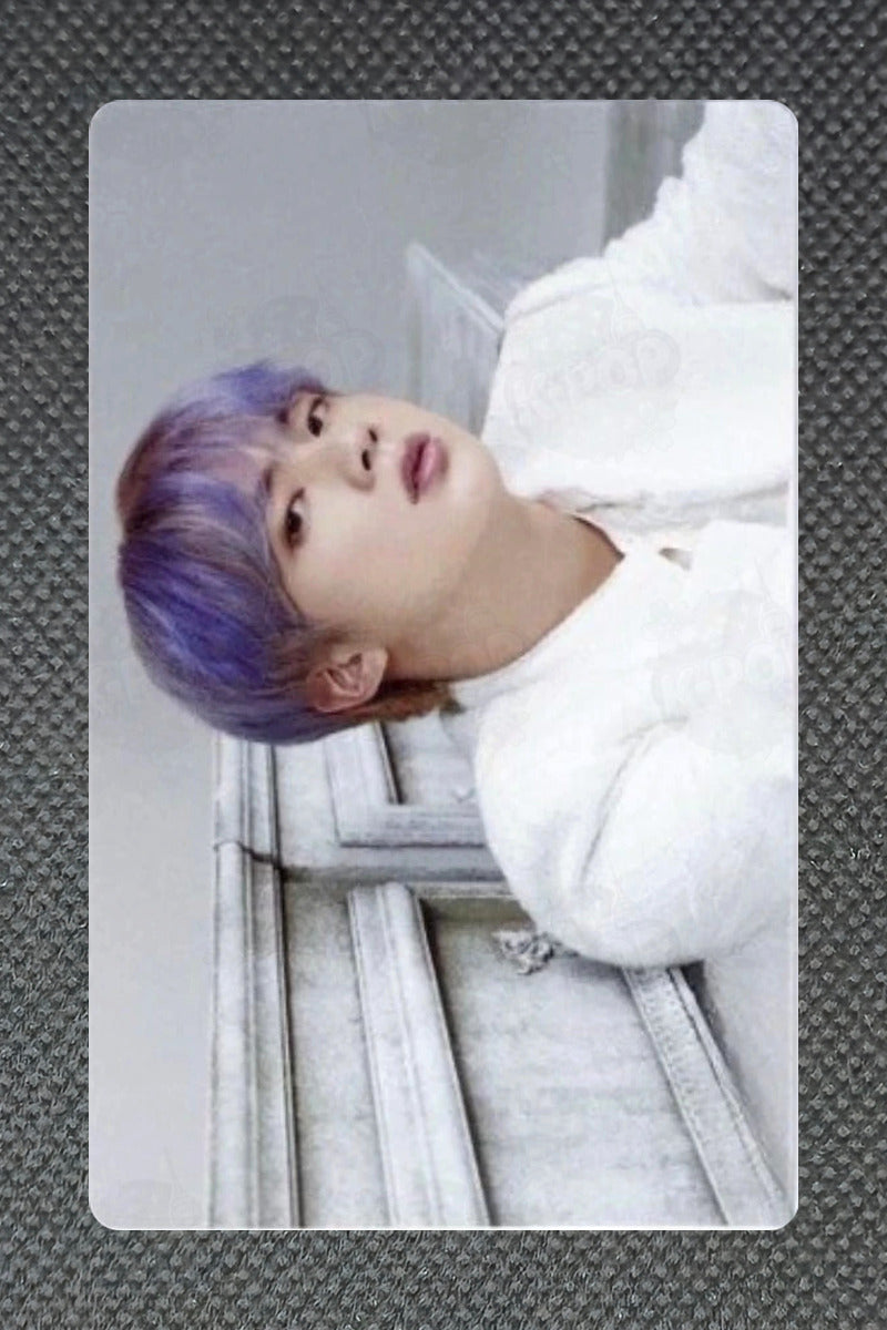 BTS WORLD TOUR ‘LOVE YOURSELF: SPEAK YOURSELF’ THE FINAL MINI PHOTO CARD Jin