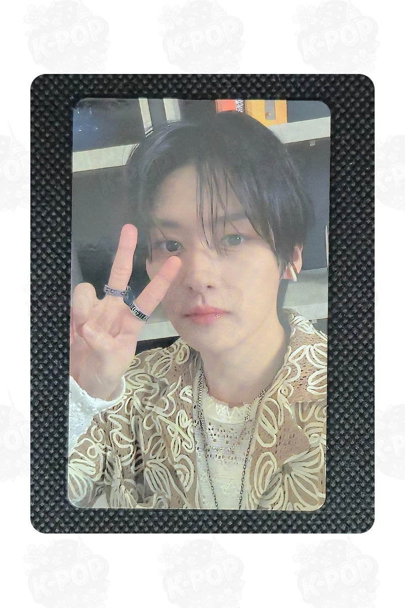 Stray Kids ATE JYP SHOP LEE KNOW