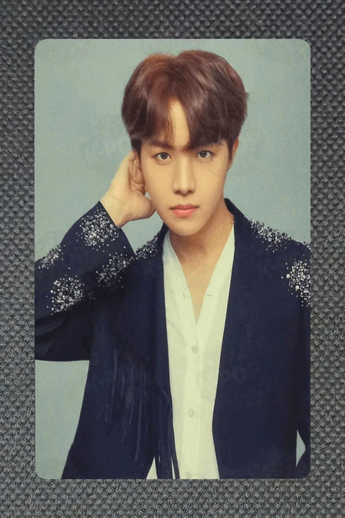 BTS 2017 BTS LIVE TRILOGY EPISODE III THE WINGS TOUR THE FINAL MINI PHOTO CARD J-Hope