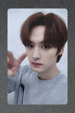 LEE KNOW
