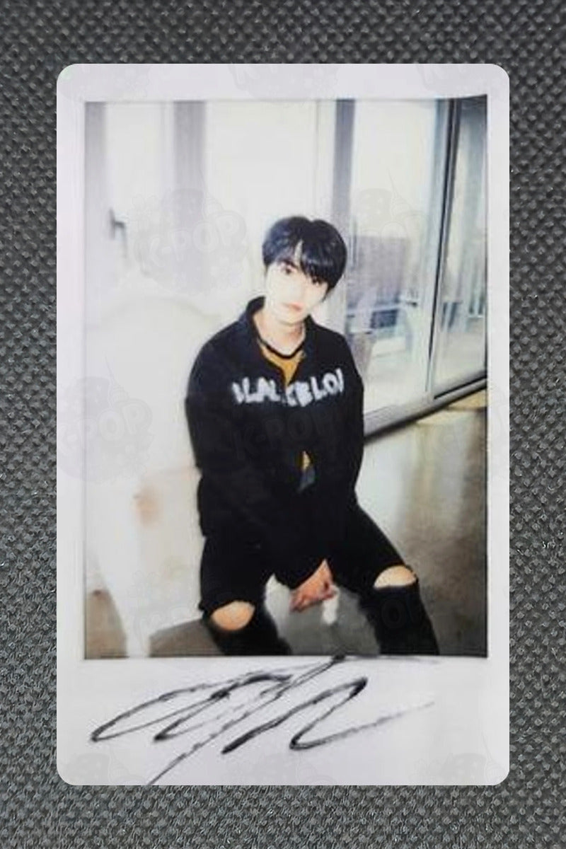 Stray Kids Stray Kids World Tour District 9 : Unlock in SEOUL SPECIAL POLAROID EVENT LEE KNOW